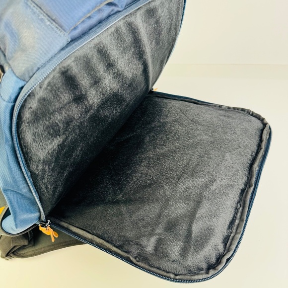 SwissTech La Tzoumaz School Black Backpack with Protective Laptop Compartment - Picture 7 of 7